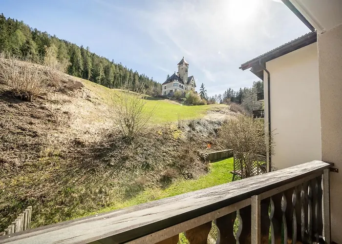 2205 Schoen Eingerichtete Mit Stilvollem Flair Apartman