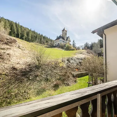 2205 Schoen Eingerichtete Mit Stilvollem Flair Apartman