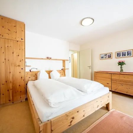 2205 Schoen Eingerichtete Mit Stilvollem Flair Apartman *